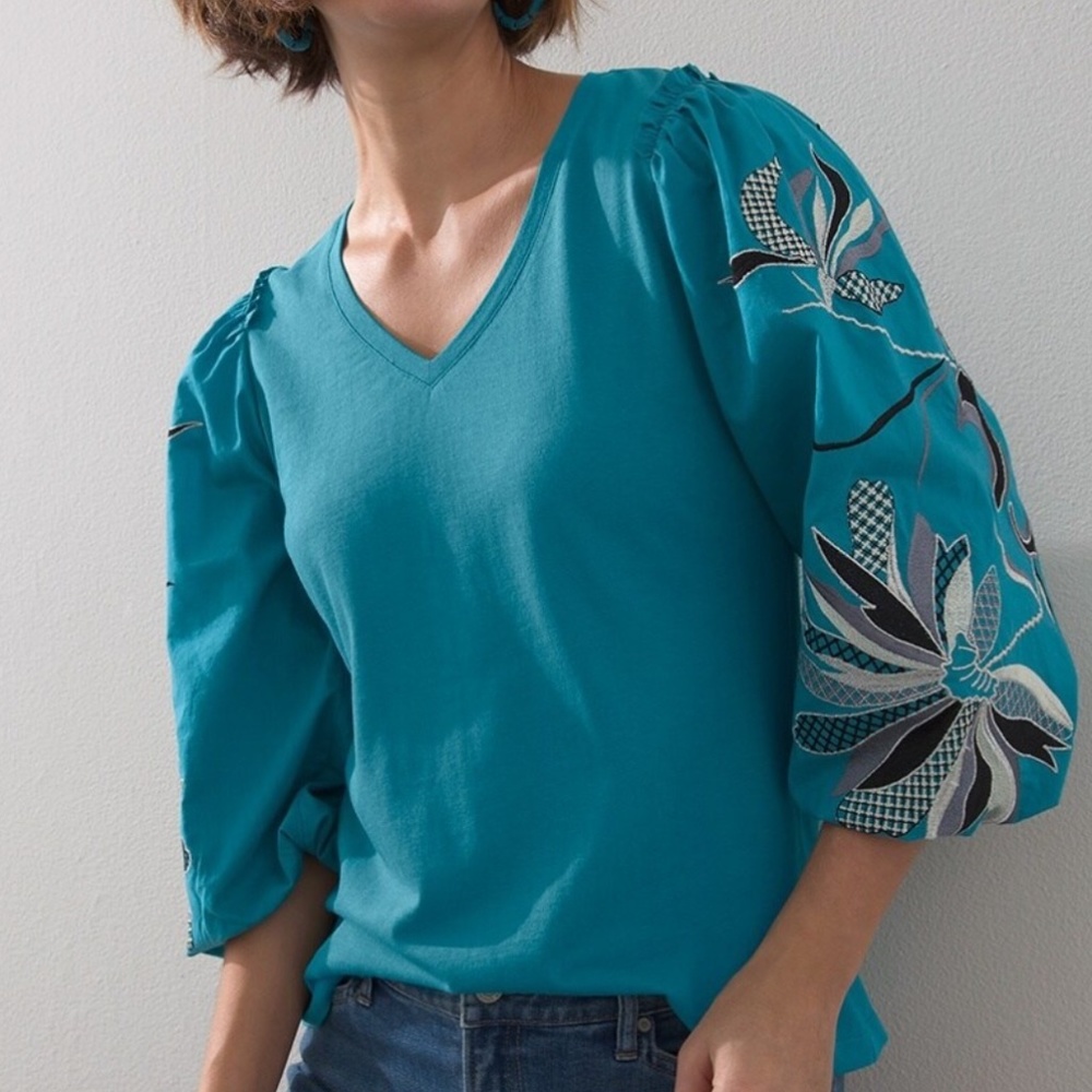 Chicos Embroidered Puff Sleeve Tee in Teal sz 2 ♥️HP♥️